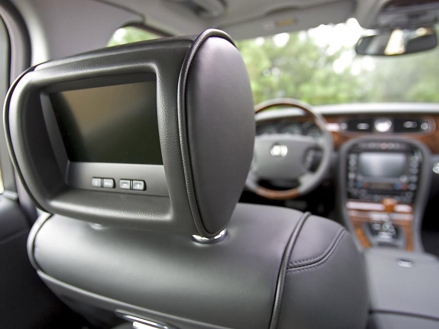  Jaguar XJ Super V8 2003 года  (фото 8 из 46)